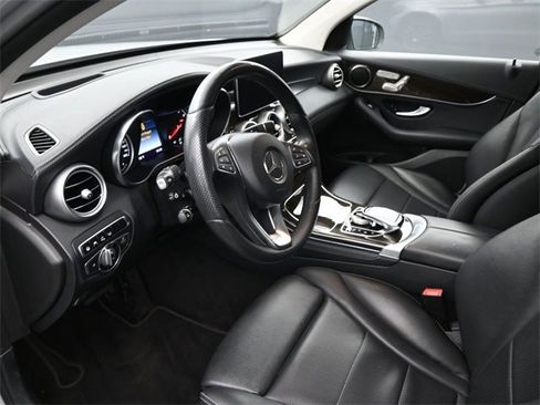 Used 2017 Mercedes-Benz GLC 300 4MATIC Coupe image 19