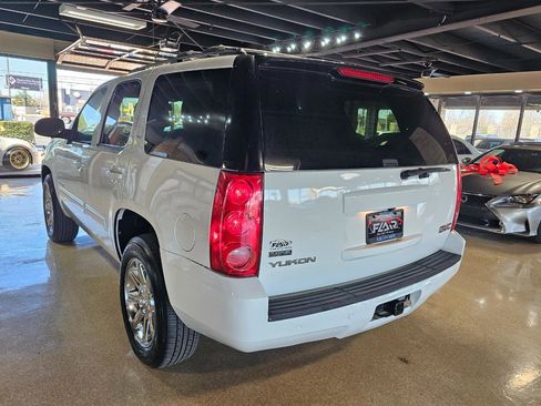 Used 2012 GMC Yukon SLT w/ SLT-2 Equipment Package image 5