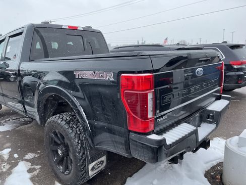 Used 2022 Ford F250 Lariat w/ Tremor Off-Road Package image 10