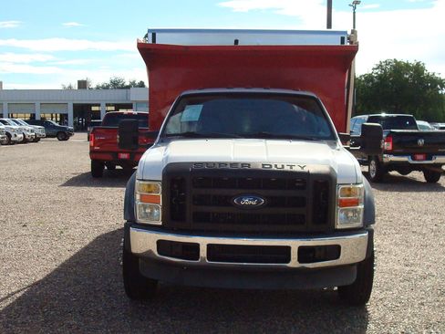 Used 2010 Ford F550 4x4 Regular Cab Super Duty image 2