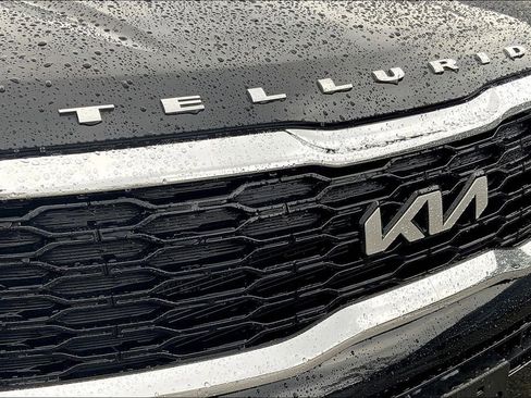 Used 2022 Kia Telluride LX image 31