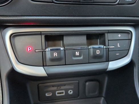 Used 2022 GMC Terrain SLT w/ Infotainment Package II image 33