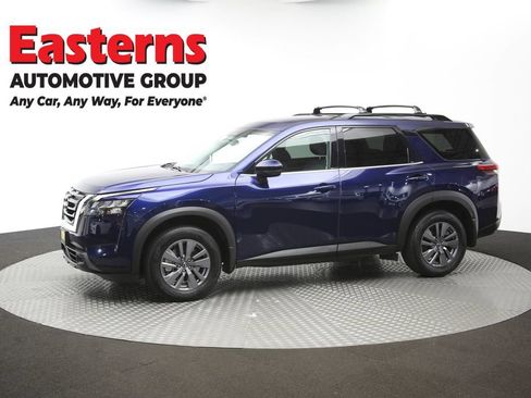 Used 2023 Nissan Pathfinder SV AWD/4WD image 61