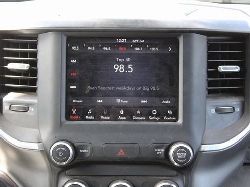 Used 2021 RAM 1500 Big Horn image 22