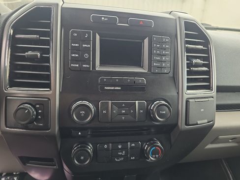 Used 2017 Ford F150 XLT AWD/4WD image 17