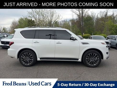 Used 2023 Nissan Armada Platinum w/ Captain's Chairs Package AWD/4WD image 9