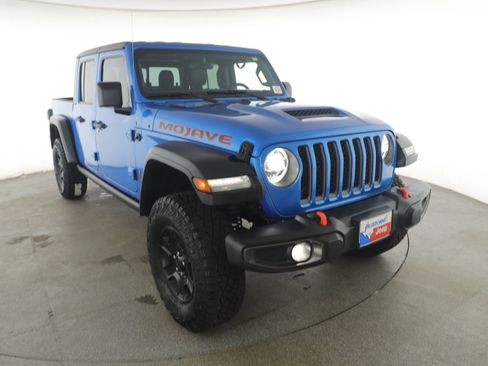 Certified 2021 Jeep Gladiator Mojave image 3