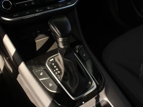 Used 2018 Hyundai Ioniq Plug-In Hybrid FWD image 28