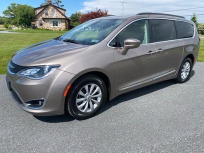 Used 2017 Chrysler Pacifica Touring-L