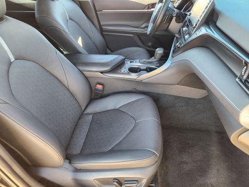 Used 2023 Toyota Camry XSE w/ Navigation Package image 18