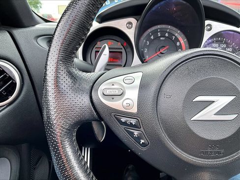 Used 2016 Nissan 370Z Touring Sport RWD image 19