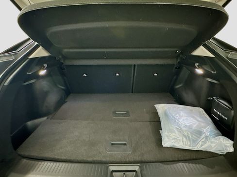 Used 2024 Nissan Ariya AWD image 30