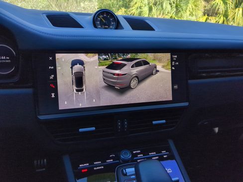 Used 2023 Porsche Cayenne Turbo GT image 29