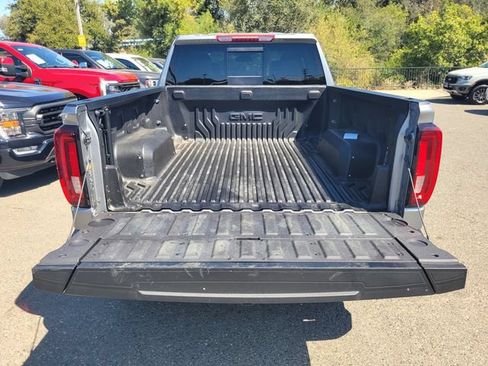 Used 2025 GMC Sierra 1500 SLT w/ SLT Premium Package AWD/4WD image 8