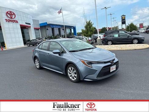 Certified 2025 Toyota Corolla LE FWD image 2