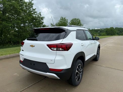 New 2026 Chevrolet TrailBlazer LT w/ Driver Confidence Package FWD image 3