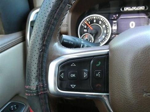 Used 2019 RAM 1500 Laramie AWD/4WD image 25
