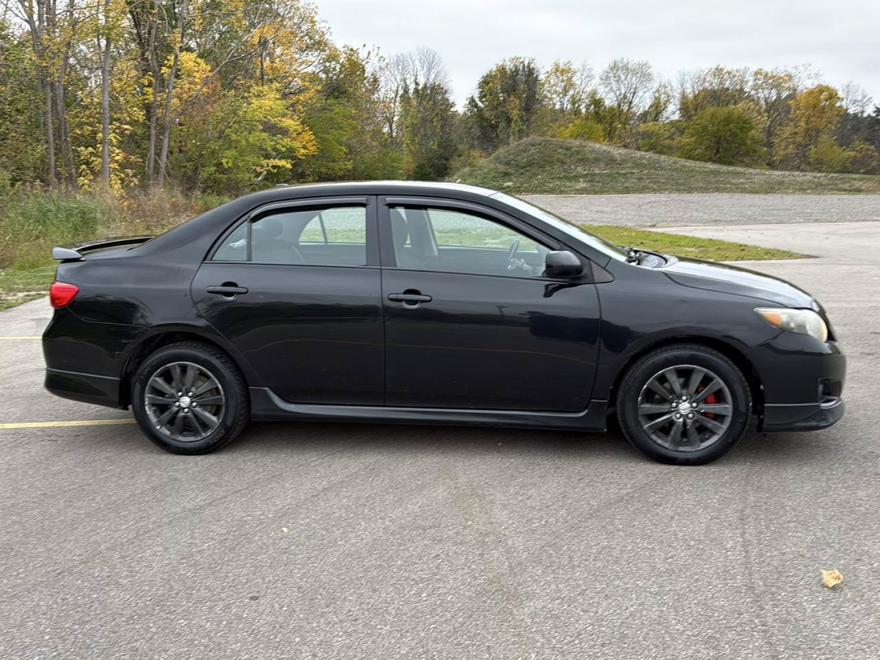 Used 2009 Toyota Corolla S w/ Sport Pkg FWD image 4
