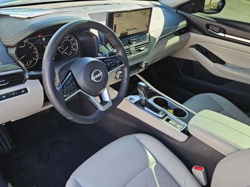 Used 2023 Nissan Altima 2.5 SL image 10