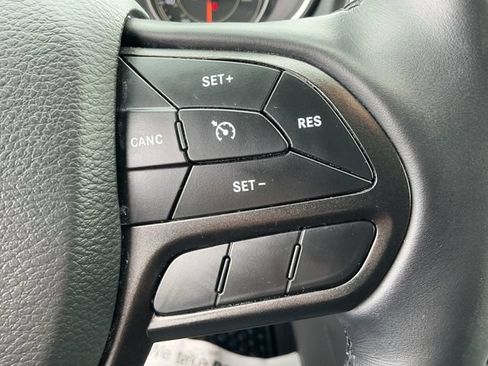 Used 2021 Jeep Cherokee Trailhawk AWD/4WD image 20