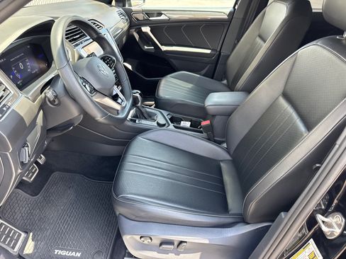 Used 2022 Volkswagen Tiguan SE R-Line AWD/4WD image 27