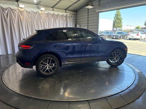 Used 2024 Porsche Macan AWD/4WD image 3