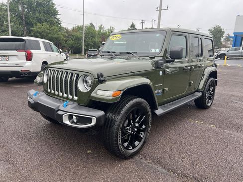 Used 2022 Jeep Wrangler Unlimited Sahara w/ Cold Weather Group AWD/4WD image 3