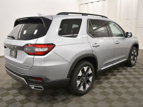 New 2026 Honda Pilot Touring image 8