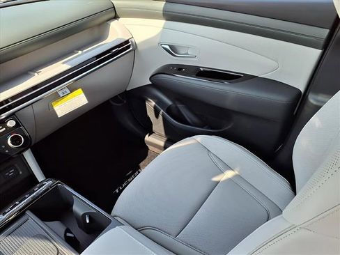 New 2026 Hyundai Tucson Limited image 15