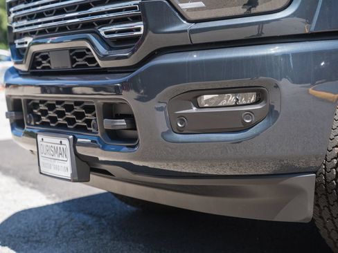 New 2026 RAM 2500 Laramie AWD/4WD image 15