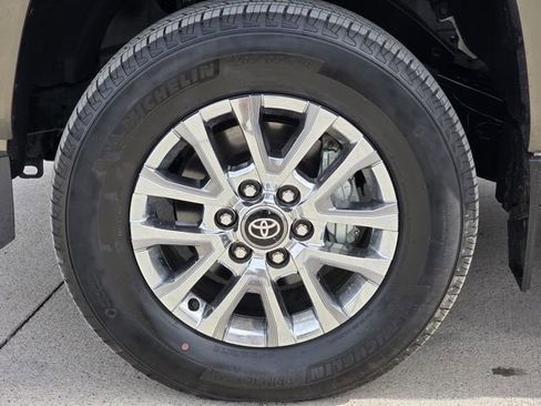 Used 2024 Toyota Tacoma Limited image 10