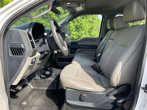 Used 2022 Ford F250 XL w/ Power Equipment Group AWD/4WD image 9