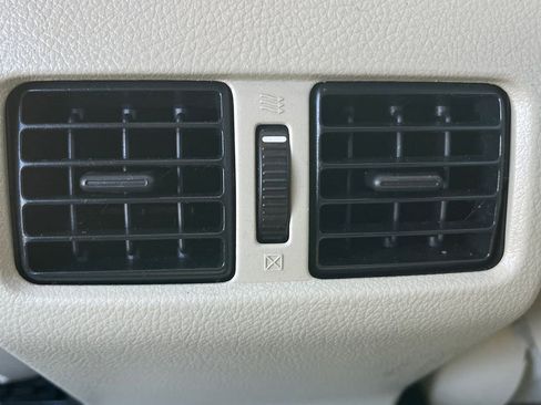 Used 2014 Subaru Outback 2.5i Limited image 19