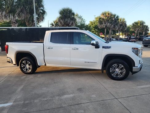 Certified 2026 GMC Sierra 1500 SLT image 2