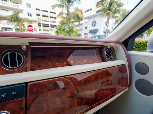 Used 2013 Rolls-Royce Phantom Sedan image 65