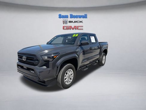 Used 2025 Toyota Tacoma SR5 RWD image 5