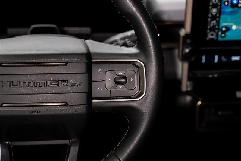 Used 2024 GMC Hummer EV 2X w/ LPO, Illumination Package AWD/4WD image 40