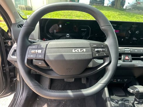Used 2025 Kia K4 EX FWD image 41