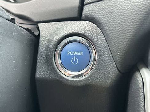 Used 2022 Toyota RAV4 XLE w/ Convenience Package AWD/4WD image 11