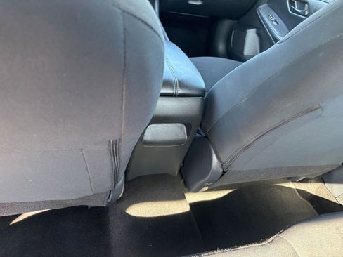 Used 2025 Nissan Sentra S FWD image 23