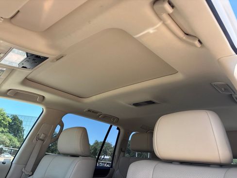 Used 2019 Lexus LX 570 4WD w/ Luxury Package image 11