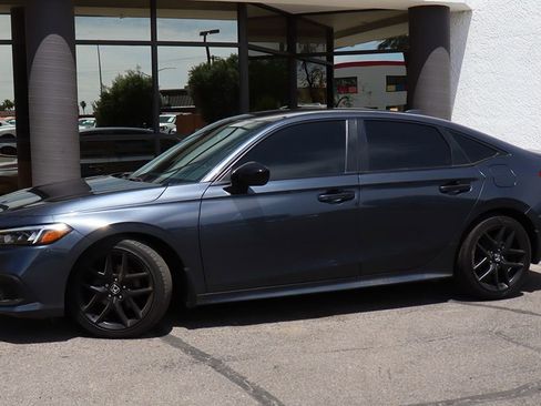 Used 2023 Honda Civic Sport image 4