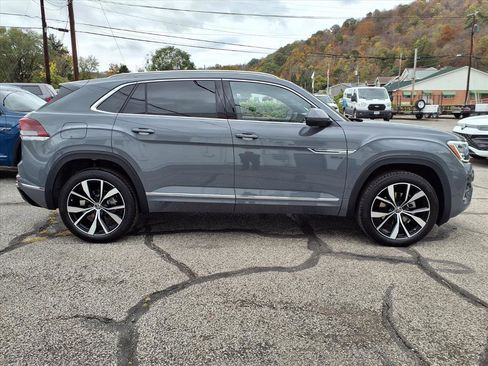 New 2026 Volkswagen Atlas Cross Sport SEL Premium R-Line image 3