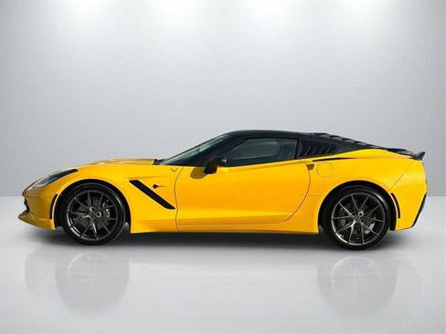 Used 2017 Chevrolet Corvette Stingray Coupe w/ Battery Protection Package image 8