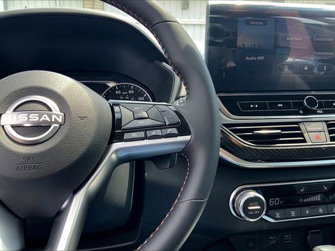 New 2025 Nissan Altima 2.5 SR w/ SR Premium Package image 22