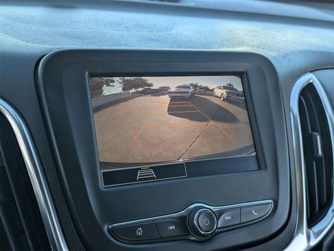 Used 2024 Chevrolet Equinox LT image 25