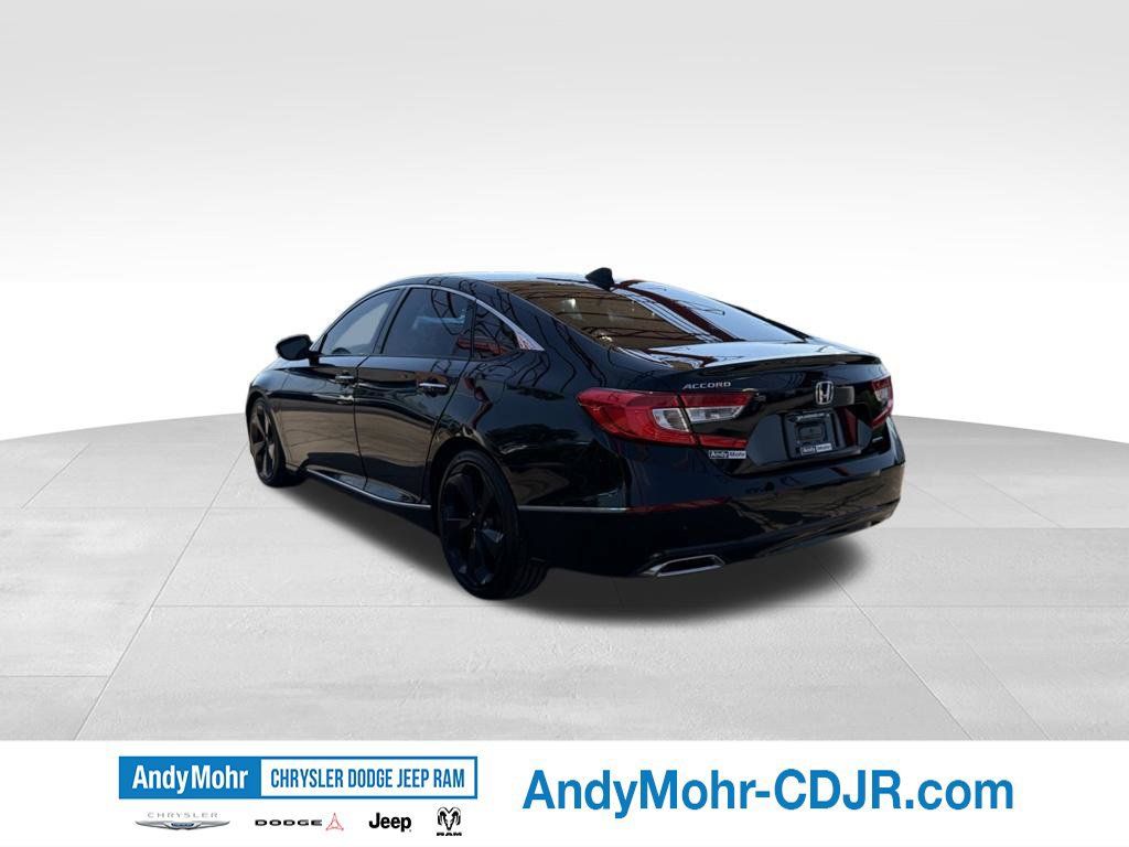 Used 2018 Honda Accord Touring image 5