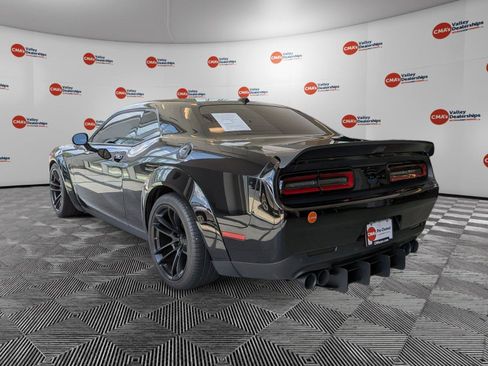 Used 2022 Dodge Challenger SRT Hellcat RWD image 7