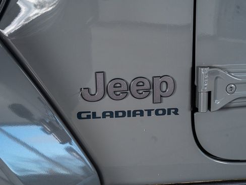 Used 2021 Jeep Gladiator Rubicon image 20
