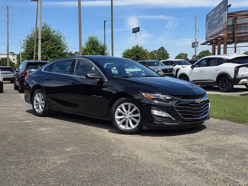 Used 2021 Chevrolet Malibu LT FWD image 2